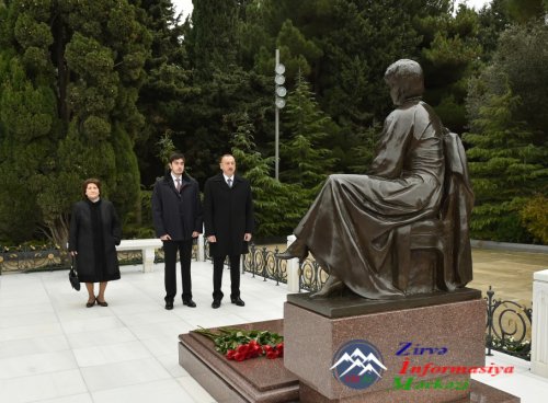 Azərbaycan Prezidenti İlham Əliyev ümummilli lider Heydər Əliyevin məzarını ziyarət edib