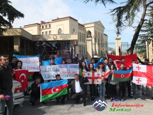 Gürcüstanda yaşayan azərbaycanlı gənclər ölkəmizə dəstək aksiyası keçiriblər