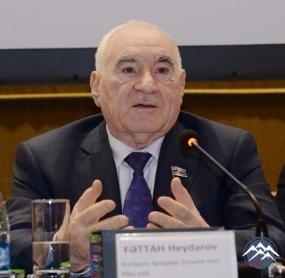 Professor Əmir Əliyevin “Azərbaycan beynəlxalq cinayətlər hədəfində: hüquqi təhlil” kitabının təqdimatı olub