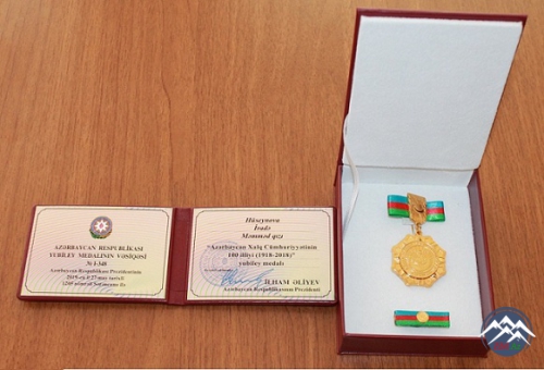 Akademik İradə Hüseynovaya yubiley medalı təqdim olunub