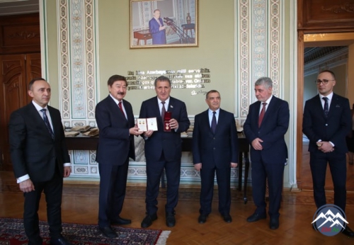 Akademik İsa Həbibbəyli “Nizami Gəncəvi” medalı ilə təltif olunub